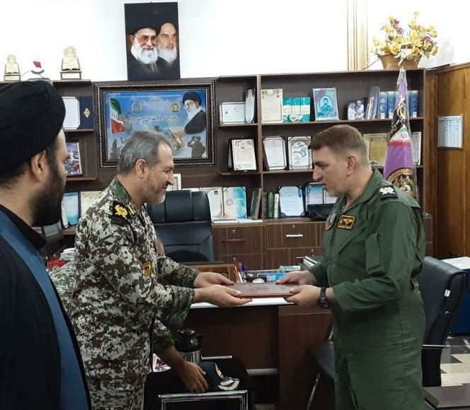 دیدار فرمانده پایگاه هوایی شهید یاسینی با فرمانده پدافند هوایی شهید بوشهریان
