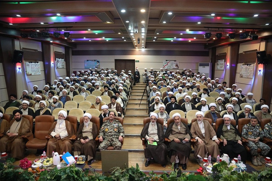 گردهمایی روحانیون مقیم مرکز و هماهنگ کننده های عقیدتی سیاسی های ارتش