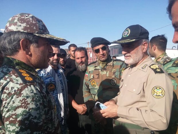 امیر محمودی از موکب نیروی پدافند هوایی در مرز مهران بازدید کرد