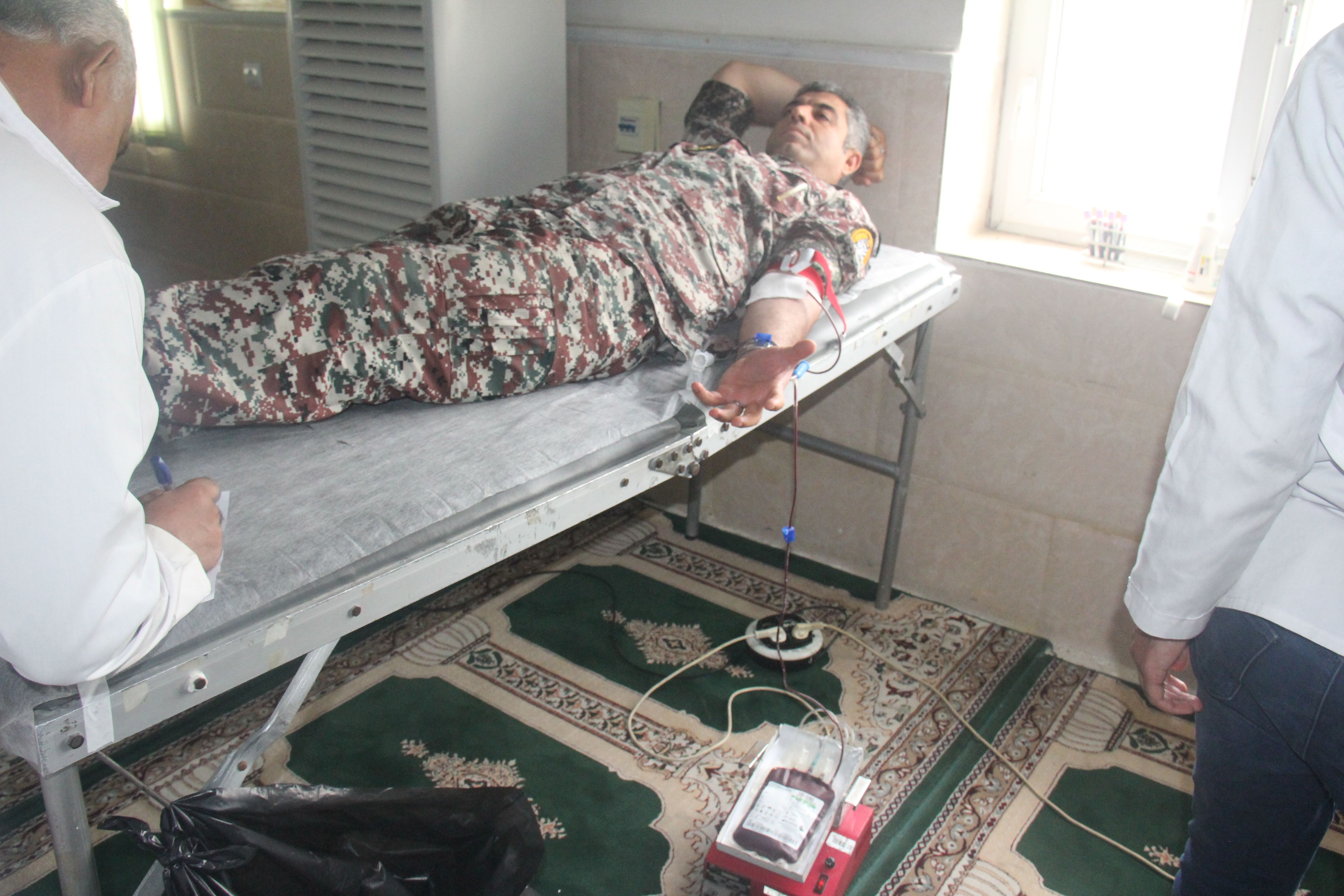 اهدای خون کارکنان گروه پدافند هوایی چابهار به مناسبت تاسوعا و عاشورای حسینی