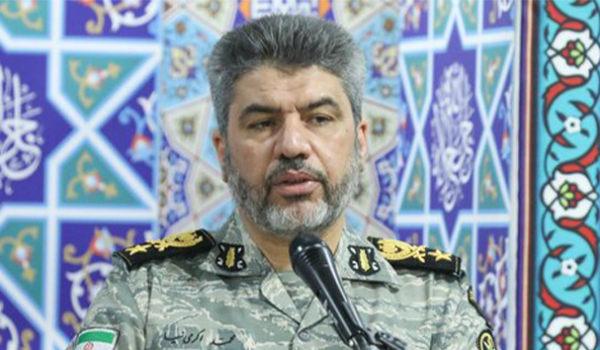 02اکرمی نیا میکرفون