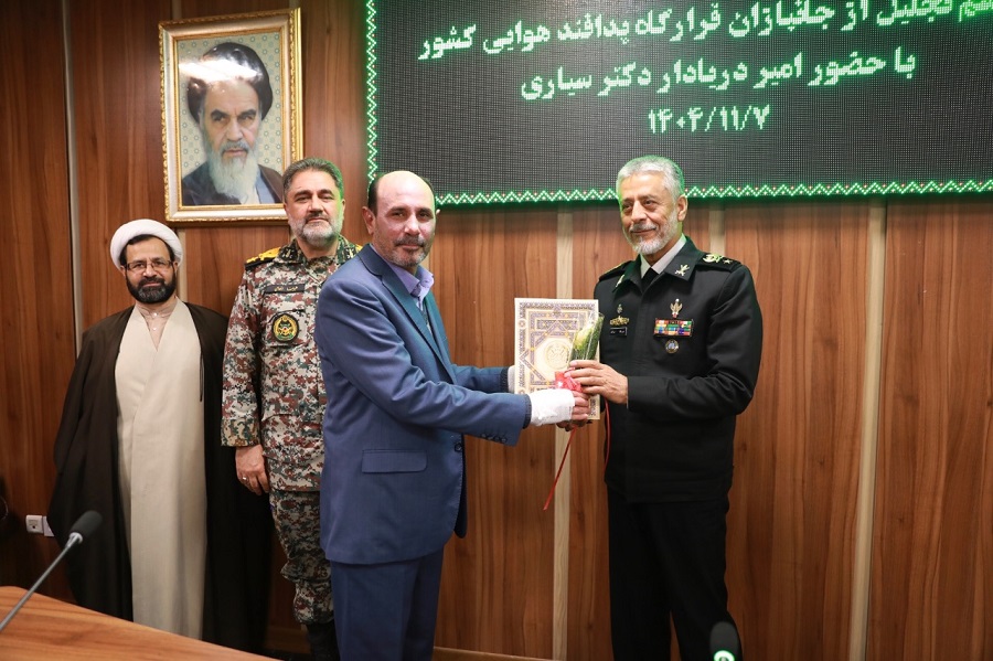 آئین تجلیل از جانبازان قرارگاه مشترک پدافند هوایی کشور 1 آئينتجليلازجانبازانقرارگاهمشترکپدافندهواييکشور